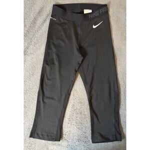 Nike Pro Leggings Women's Size Small Capri Black Dri Fit Training Compression